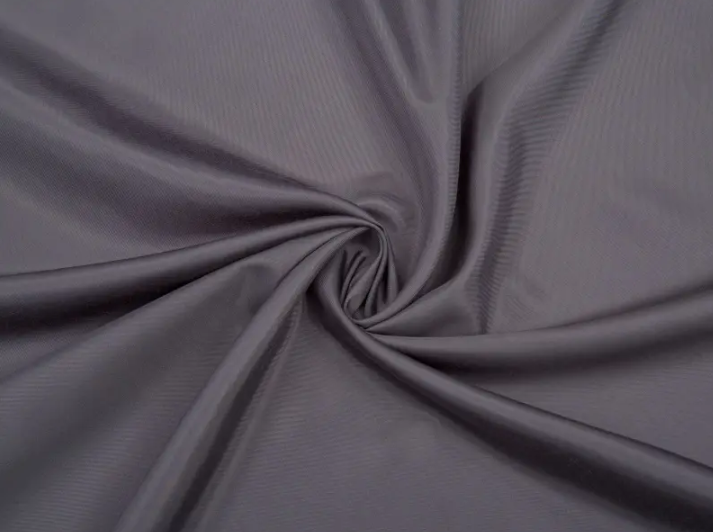 Her Giysi için En İyi Giyim Astarı Kumaşlarını Seçmek İçin Nihai Kılavuz